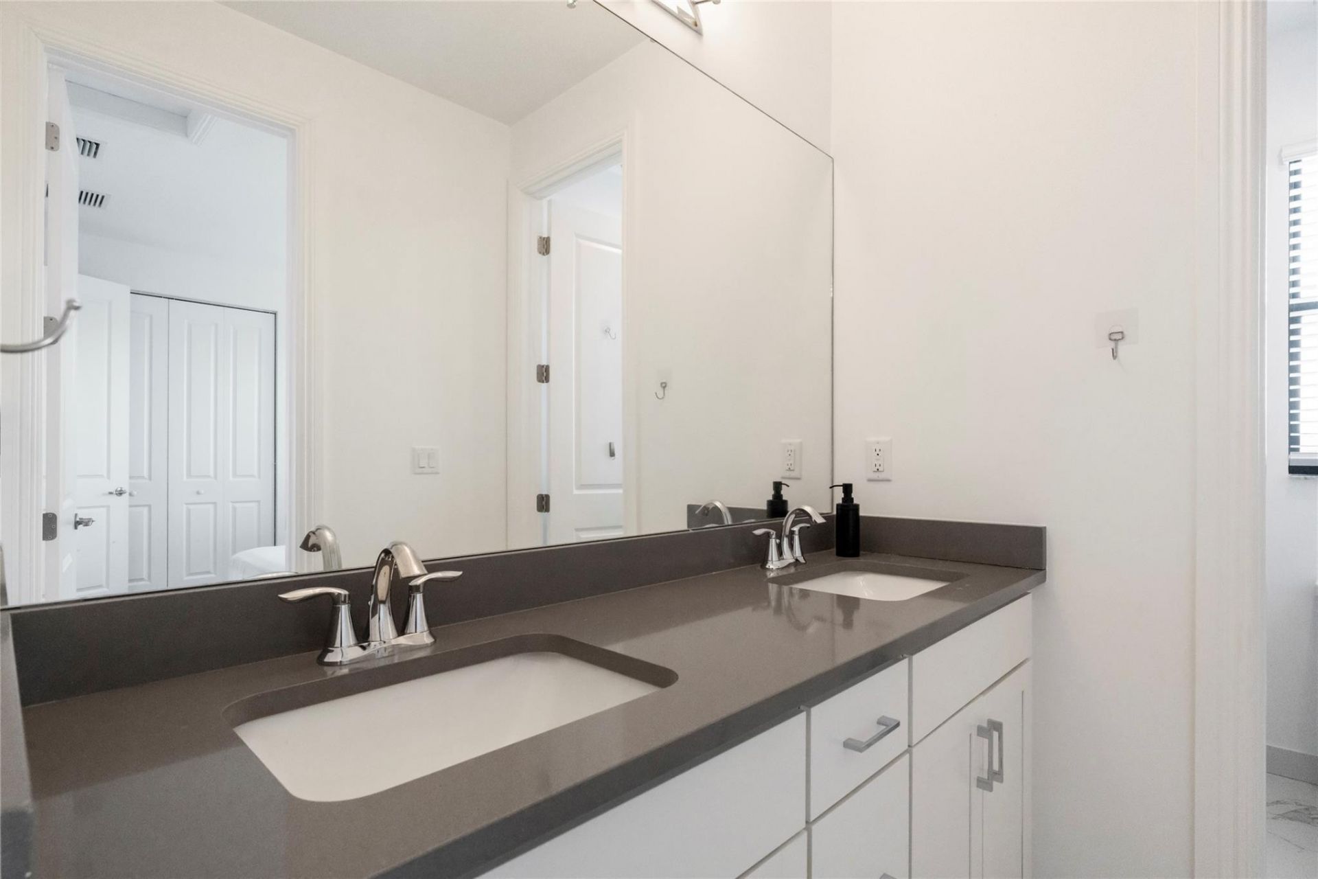 11843 SW 13th Court, Pembroke Pines, FL 33025 Photo