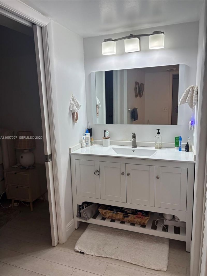 5845 Collins Ave , Unit 106, Miami Beach, FL 33140 Photo