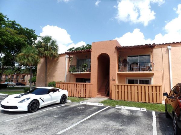 7225 Miami Lakes Dr , Unit C26, Miami Lakes, FL 33014