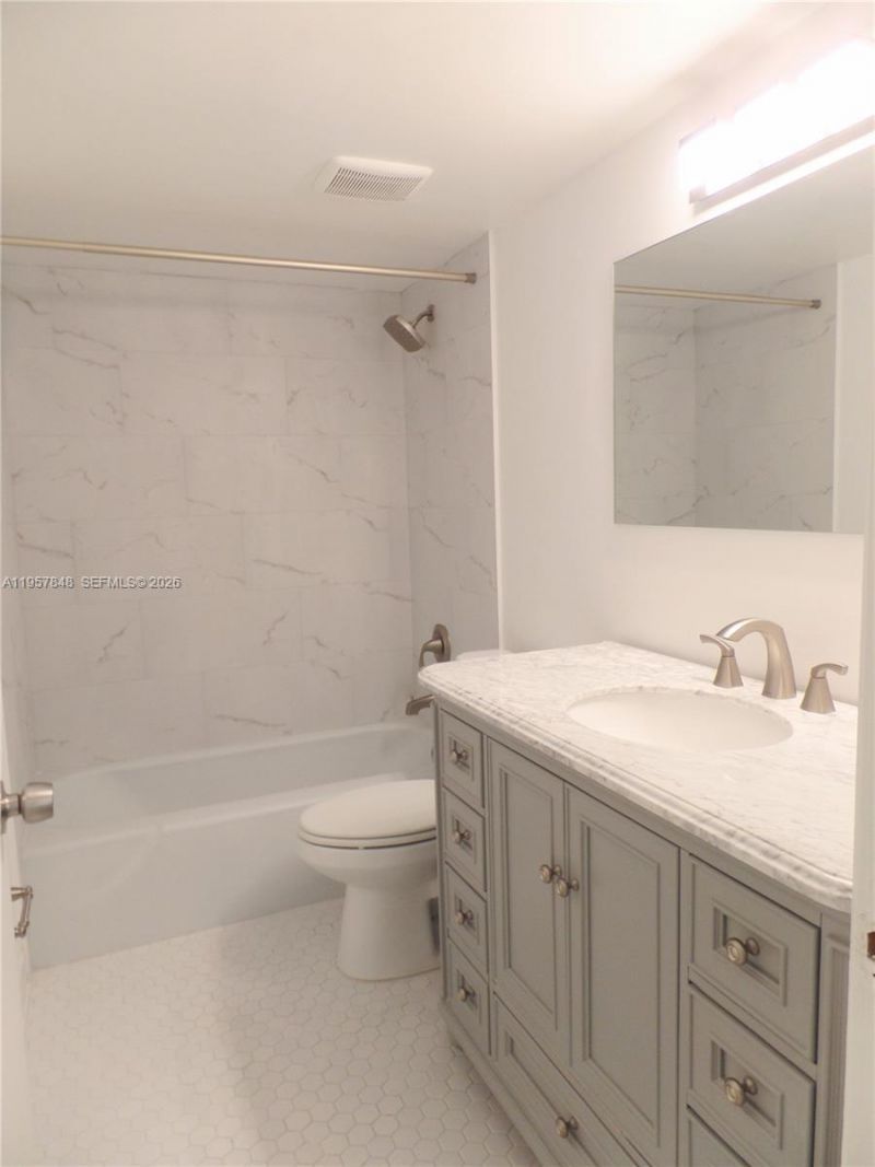 7225 Miami Lakes Dr , Unit C26, Miami Lakes, FL 33014 Photo