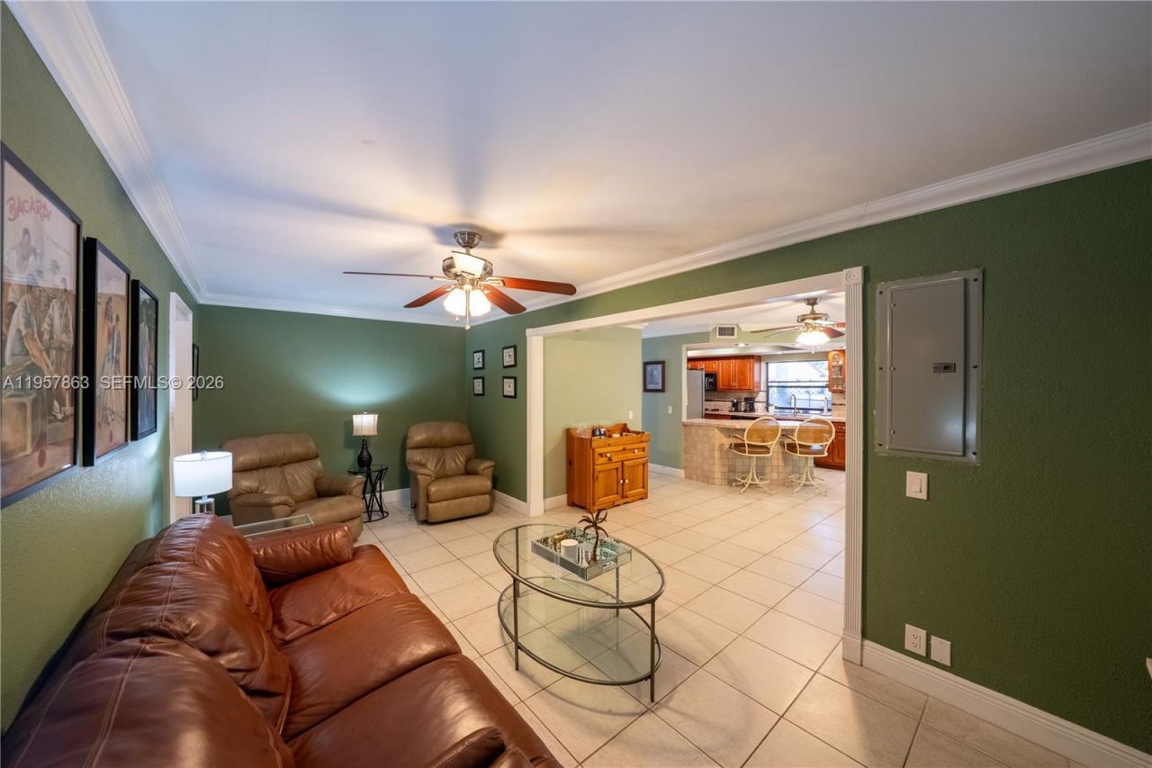 15552 SW 48th St, Miami, FL 33185 Photo