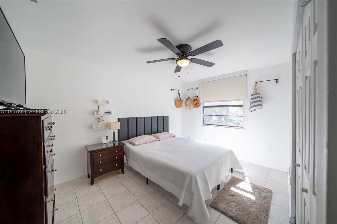 15552 SW 48th St, Miami, FL 33185 Photo