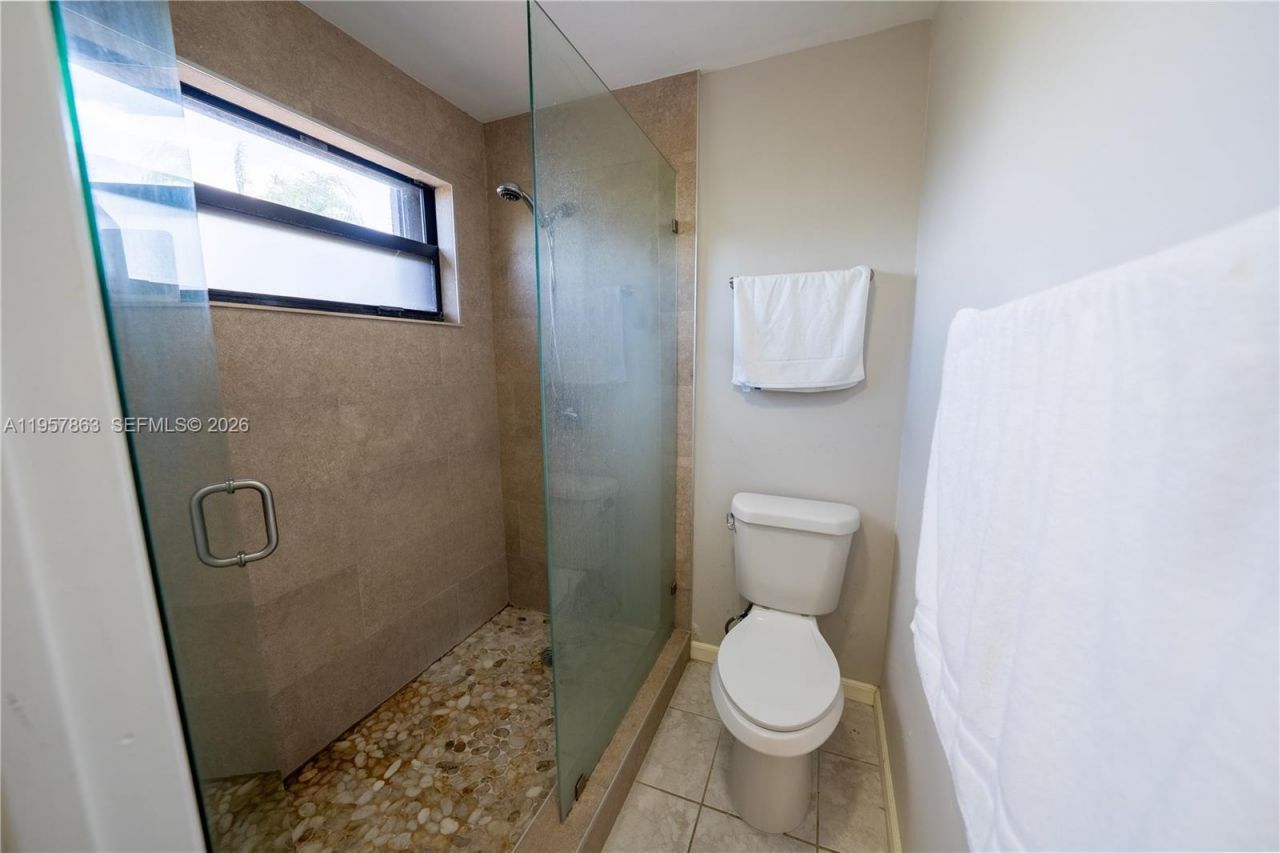 15552 SW 48th St, Miami, FL 33185 Photo