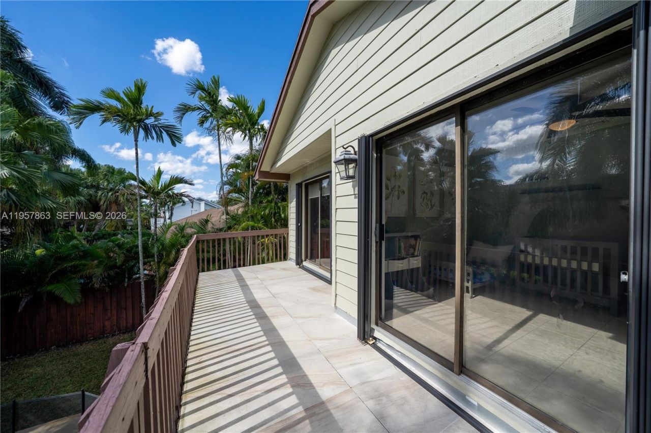 15552 SW 48th St, Miami, FL 33185 Photo