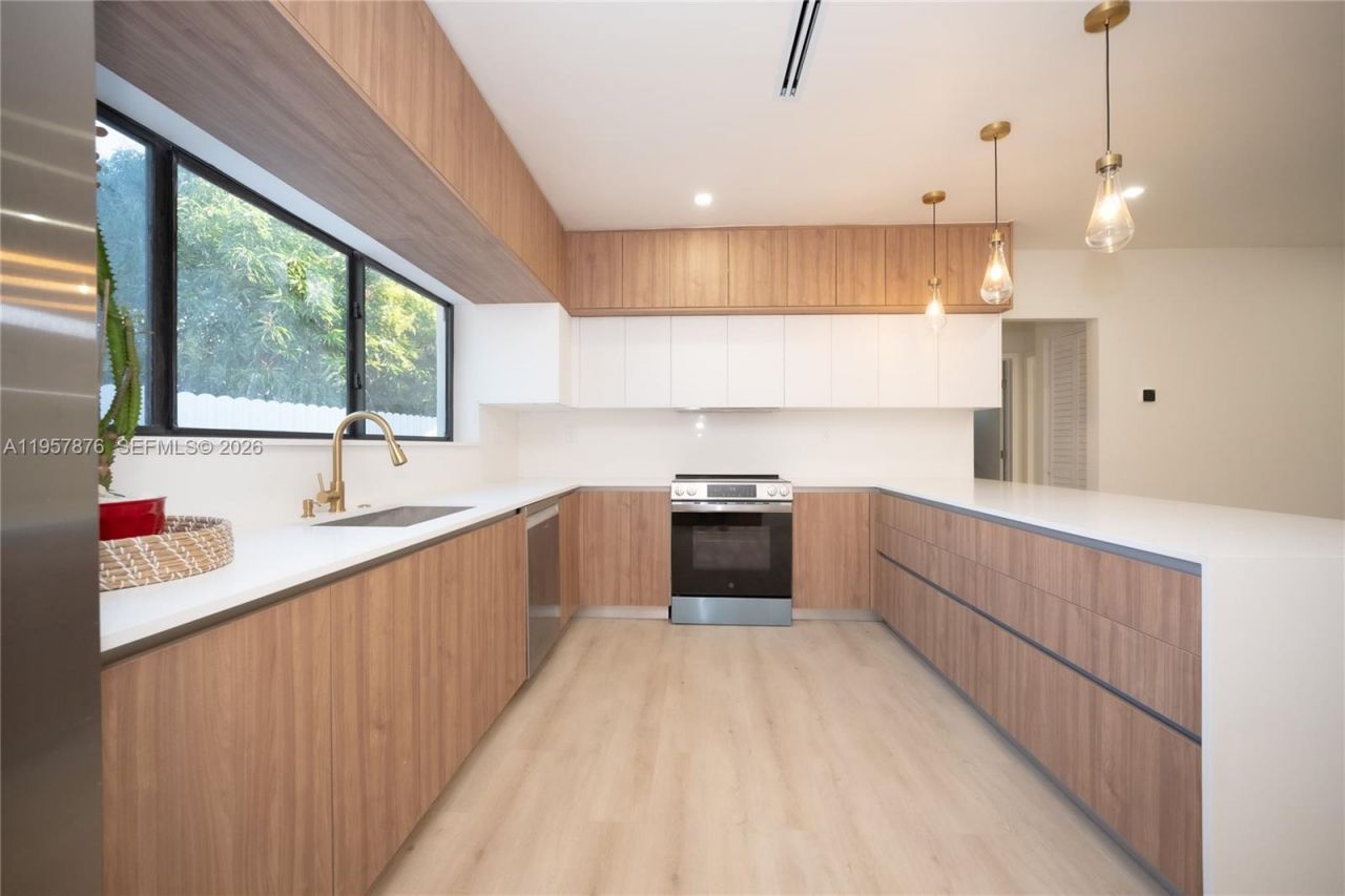 15411 NE 10th Ave, North Miami Beach, FL 33162 Photo