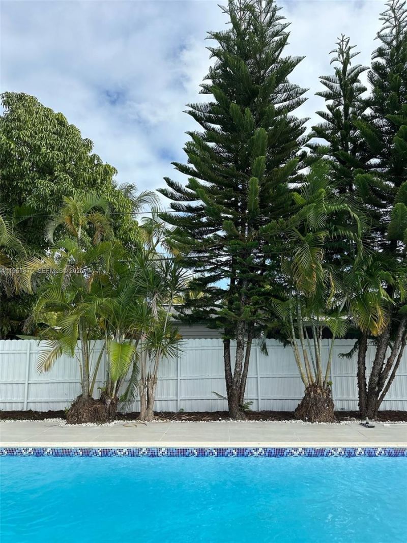 15411 NE 10th Ave, North Miami Beach, FL 33162 Photo