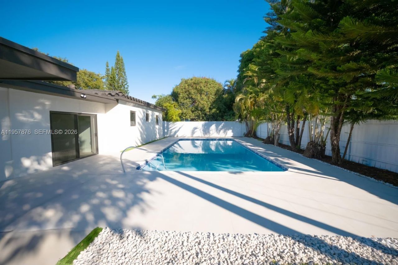 15411 NE 10th Ave, North Miami Beach, FL 33162 Photo