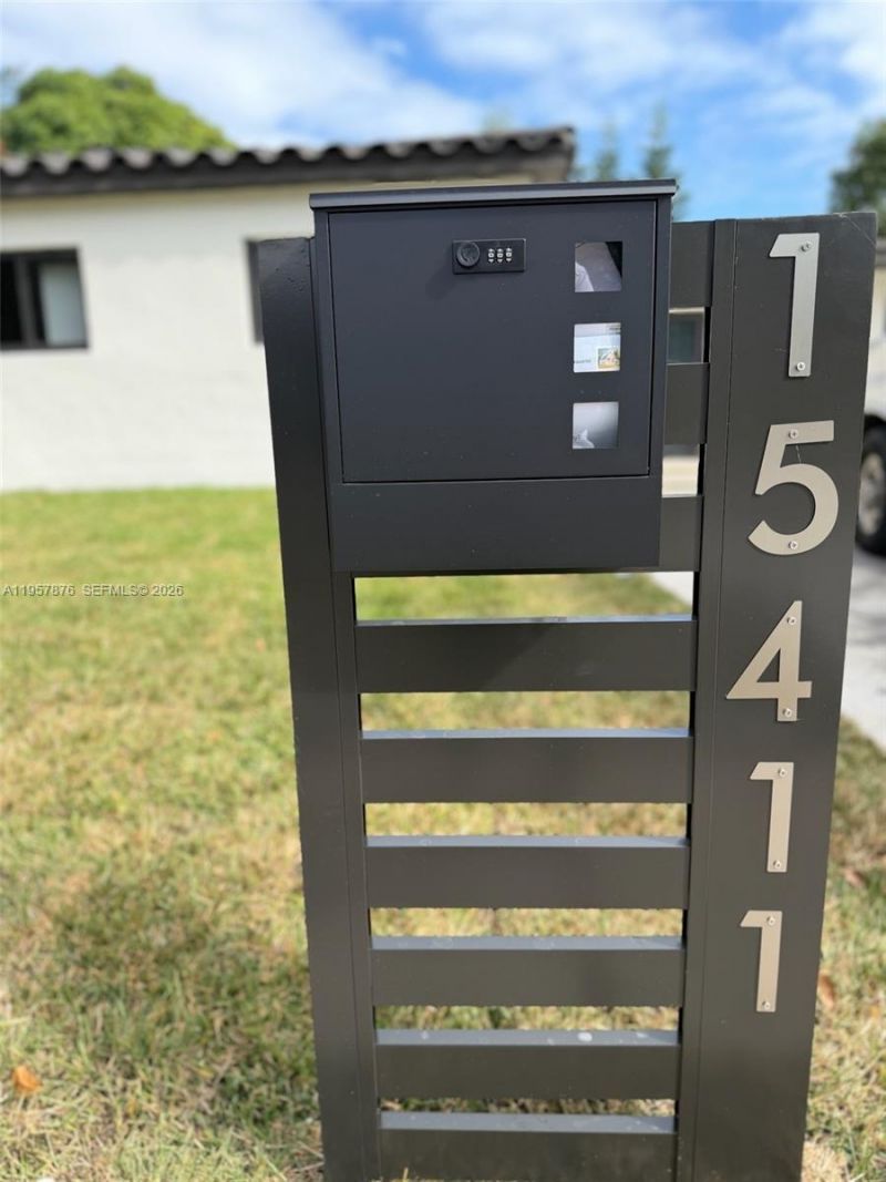 15411 NE 10th Ave, North Miami Beach, FL 33162 Photo