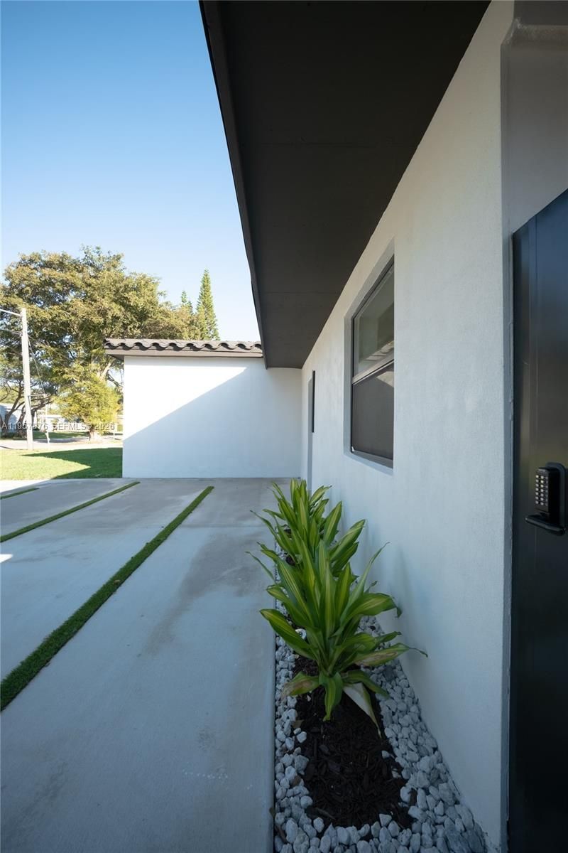 15411 NE 10th Ave, North Miami Beach, FL 33162 Photo