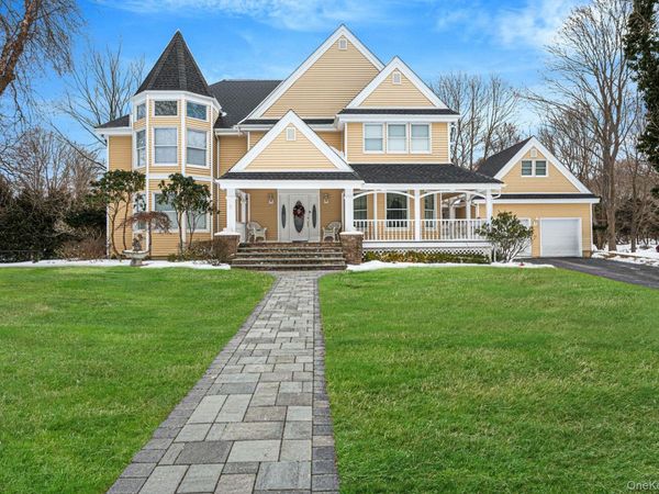 3 Moss Creek Lane, East Patchogue, NY 11772