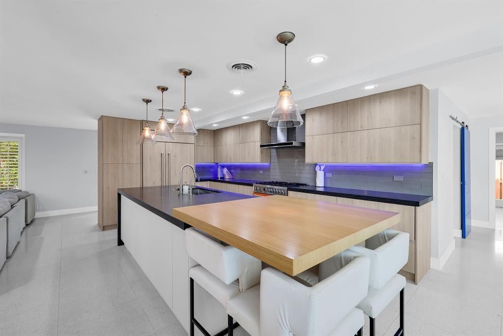 4710 NE 27th Avenue, Fort Lauderdale, FL 33308 Photo