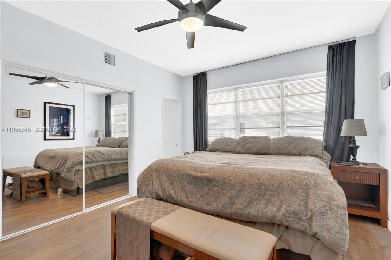 200 S Shore Dr, Unit 12, Miami Beach, FL 33141 Photo