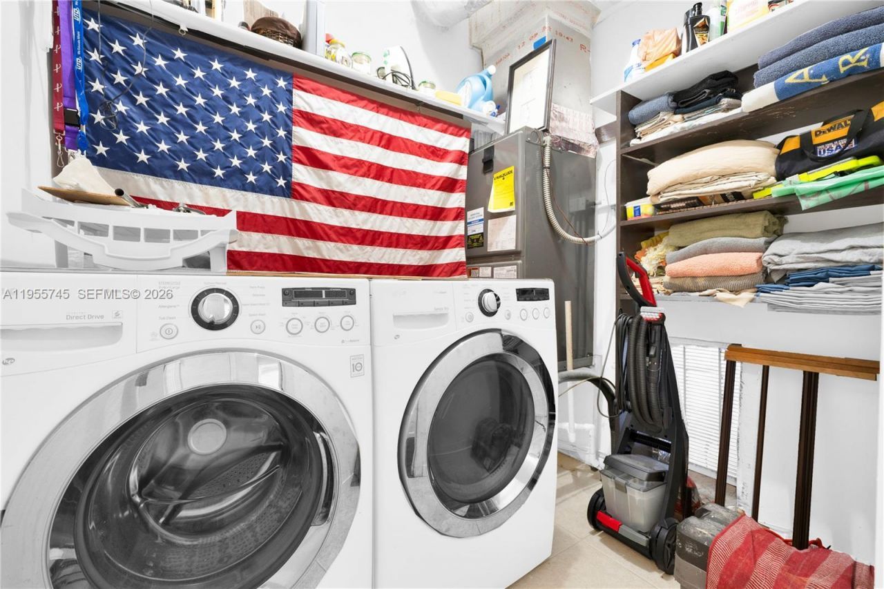 200 S Shore Dr, Unit 12, Miami Beach, FL 33141 Photo