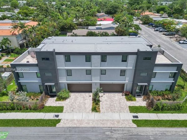 1617 NE 11th St , Unit TH1, Fort Lauderdale, FL 33304