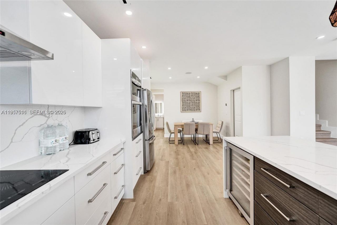 1617 NE 11th St , Unit TH1, Fort Lauderdale, FL 33304 Photo