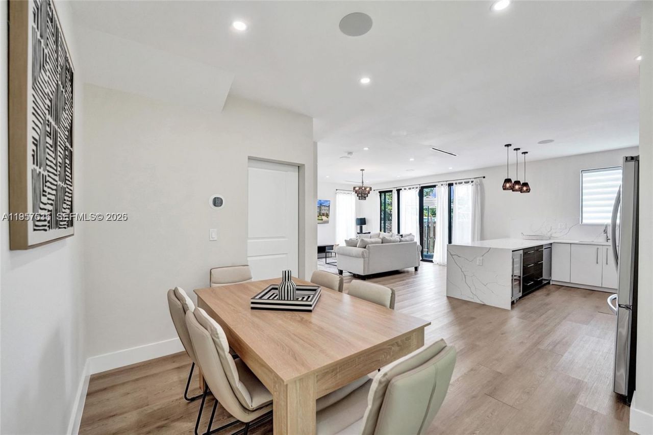 1617 NE 11th St , Unit TH1, Fort Lauderdale, FL 33304 Photo