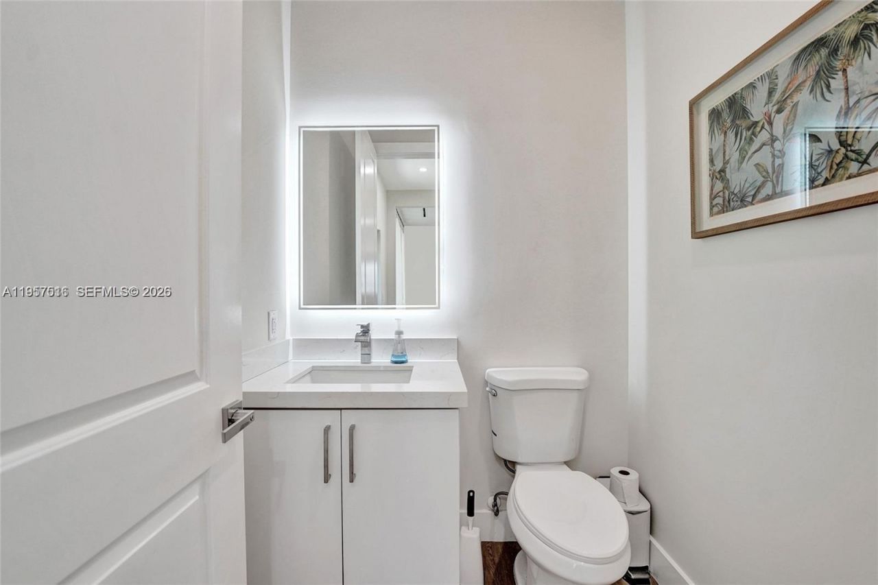 1617 NE 11th St , Unit TH1, Fort Lauderdale, FL 33304 Photo