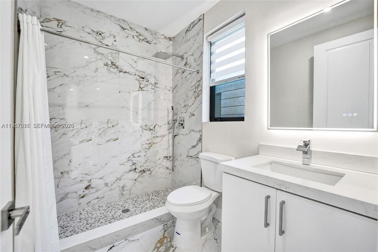 1617 NE 11th St , Unit TH1, Fort Lauderdale, FL 33304 Photo