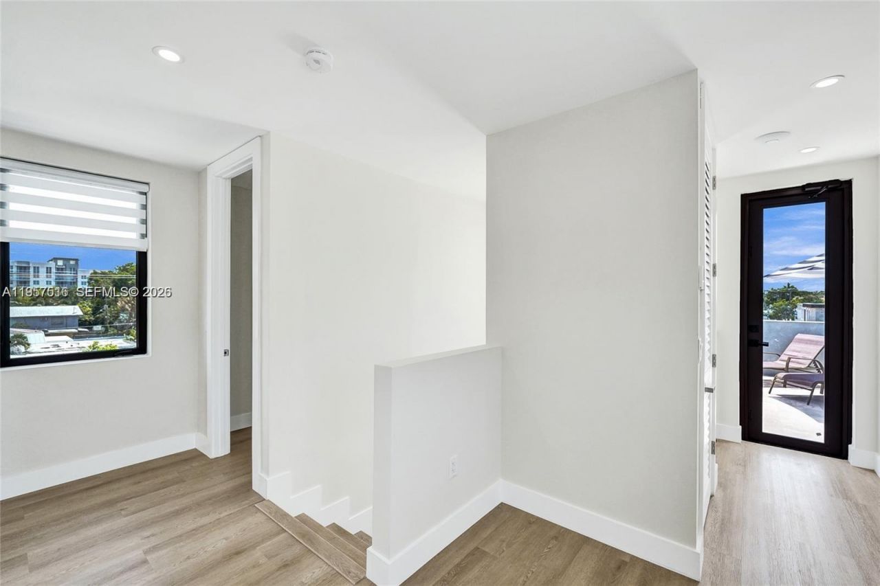 1617 NE 11th St , Unit TH1, Fort Lauderdale, FL 33304 Photo