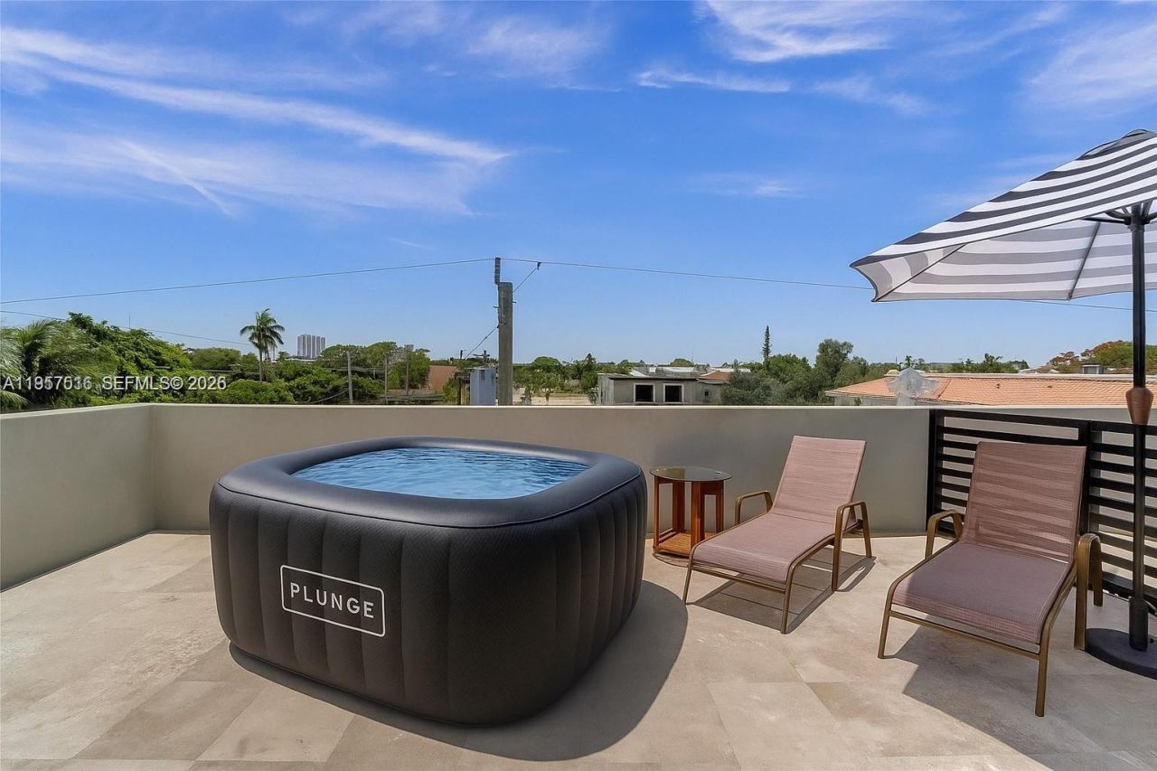 1617 NE 11th St , Unit TH1, Fort Lauderdale, FL 33304 Photo