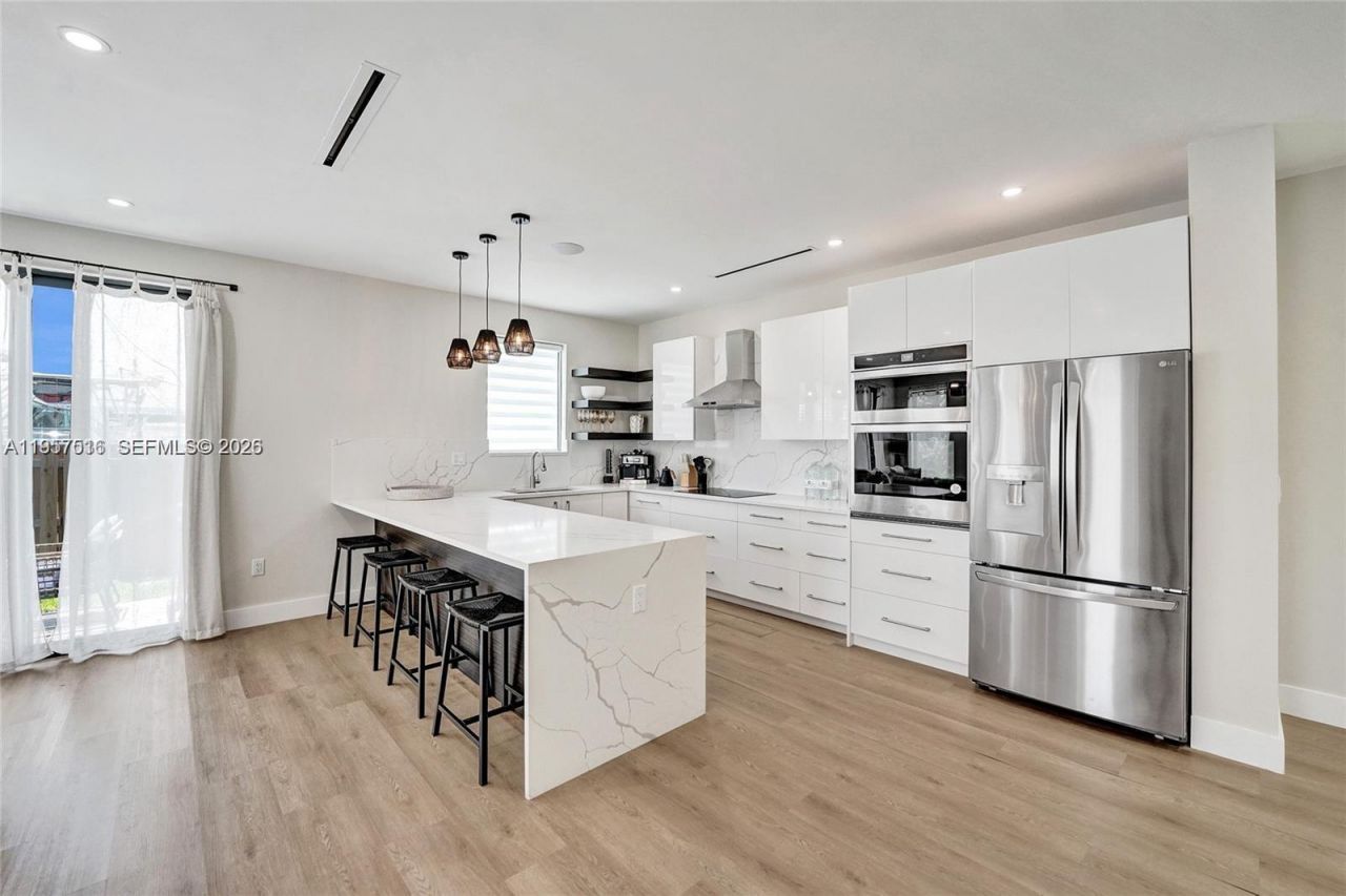 1617 NE 11th St , Unit TH1, Fort Lauderdale, FL 33304 Photo