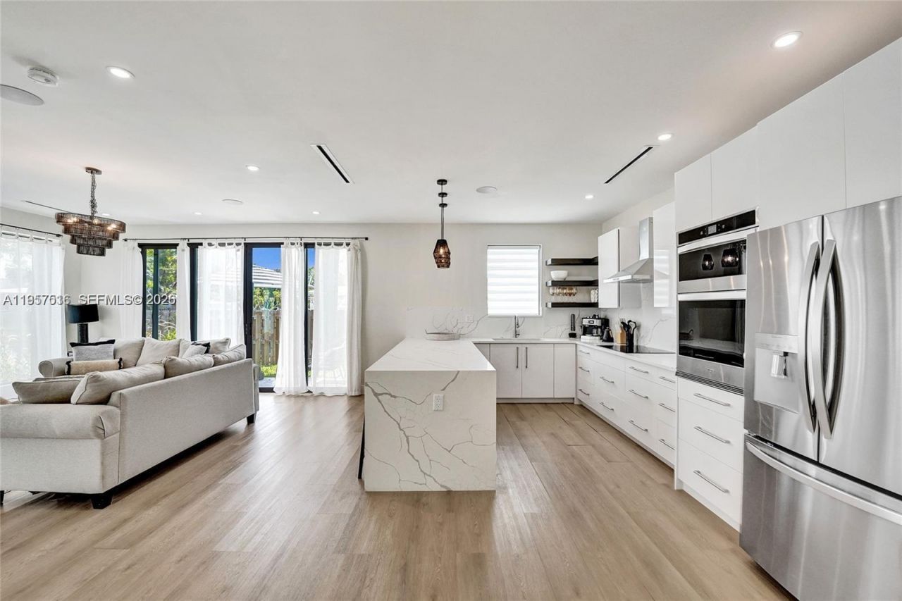 1617 NE 11th St , Unit TH1, Fort Lauderdale, FL 33304 Photo