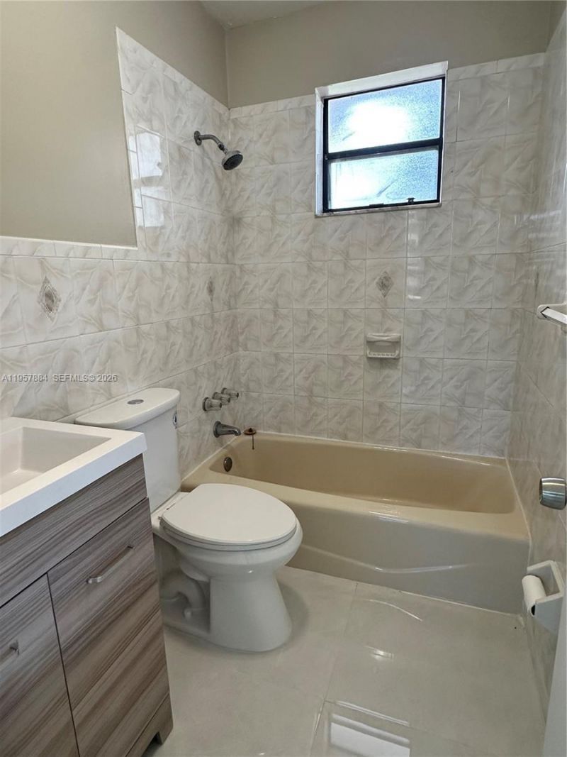 9450 SW 181st Ter, Palmetto Bay, FL 33157 Photo