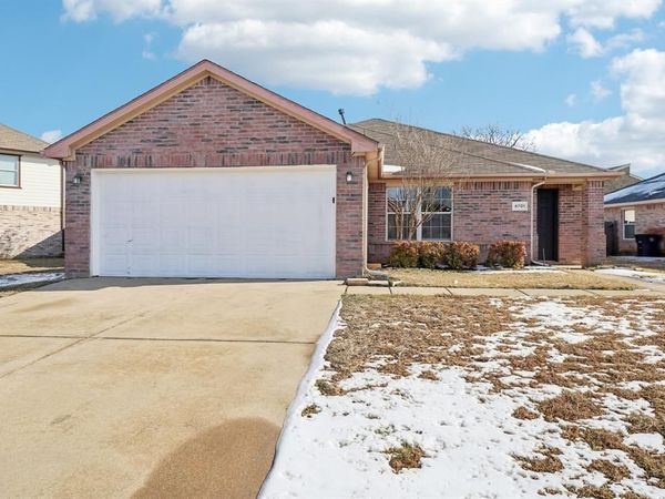 4701 Sea Ridge Drive, Fort Worth, TX 76133