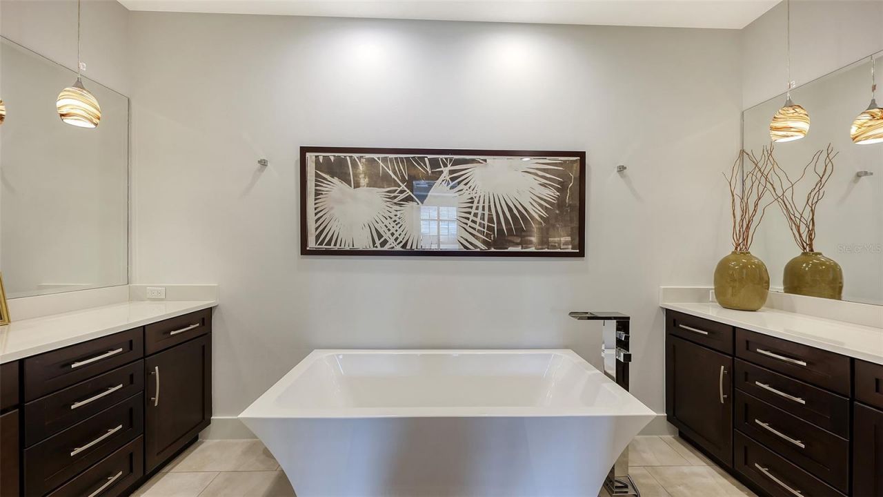 4756 Ringwood Meadow, Sarasota, FL 34235 Photo