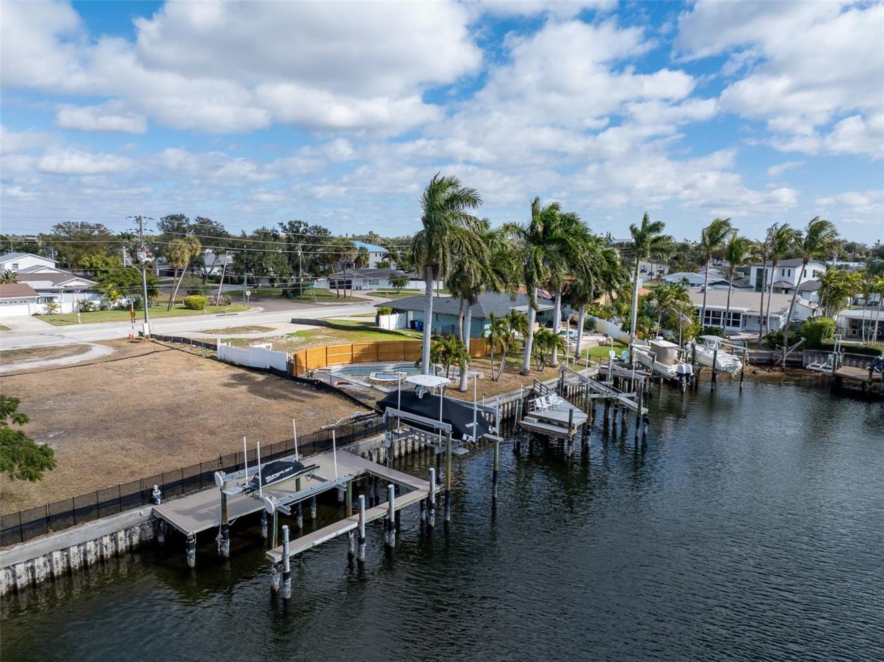 1336 40th Avenue Ne, Saint Petersburg, FL 33703 Photo