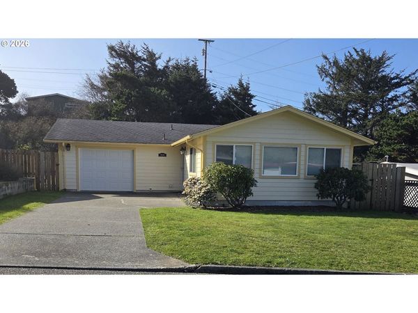 94044 AZALEA LN, Gold Beach, OR 97444