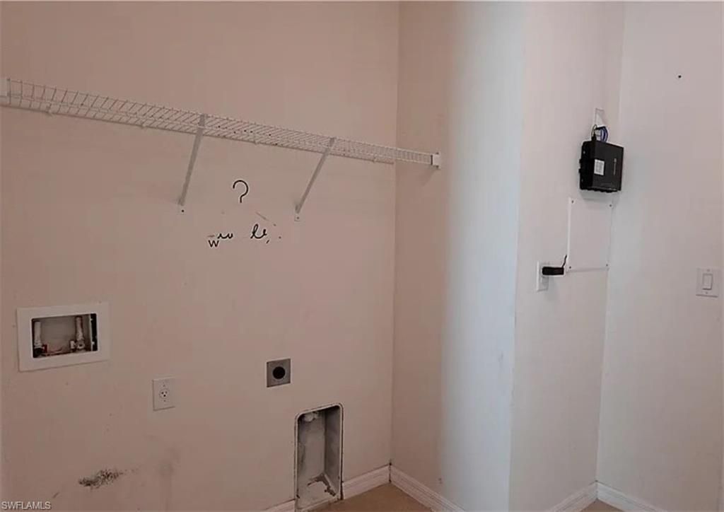 8350 Tortoise Isle Ct, Lehigh Acres, FL 33972 Photo