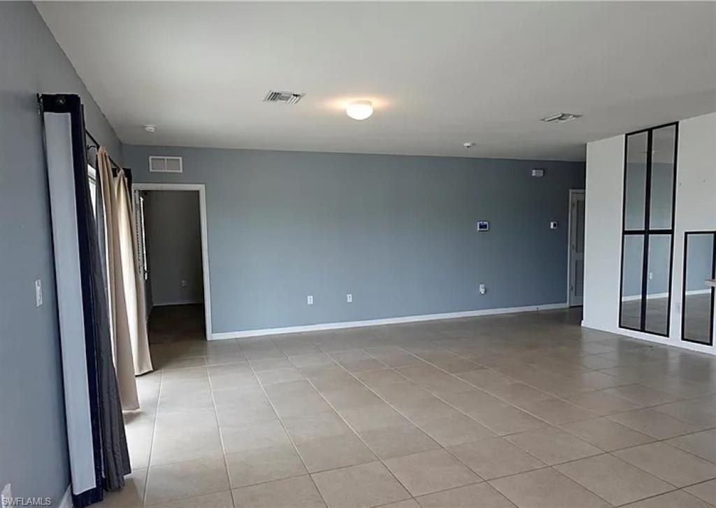 8350 Tortoise Isle Ct, Lehigh Acres, FL 33972 Photo