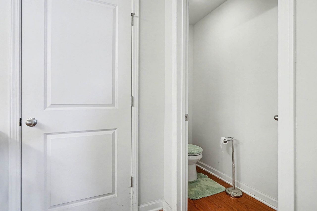 1366 Midtown Village Dr. Photo 11