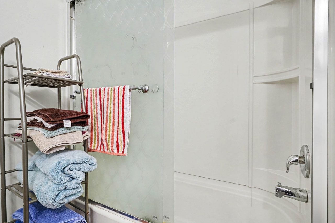 1366 Midtown Village Dr. Photo 15