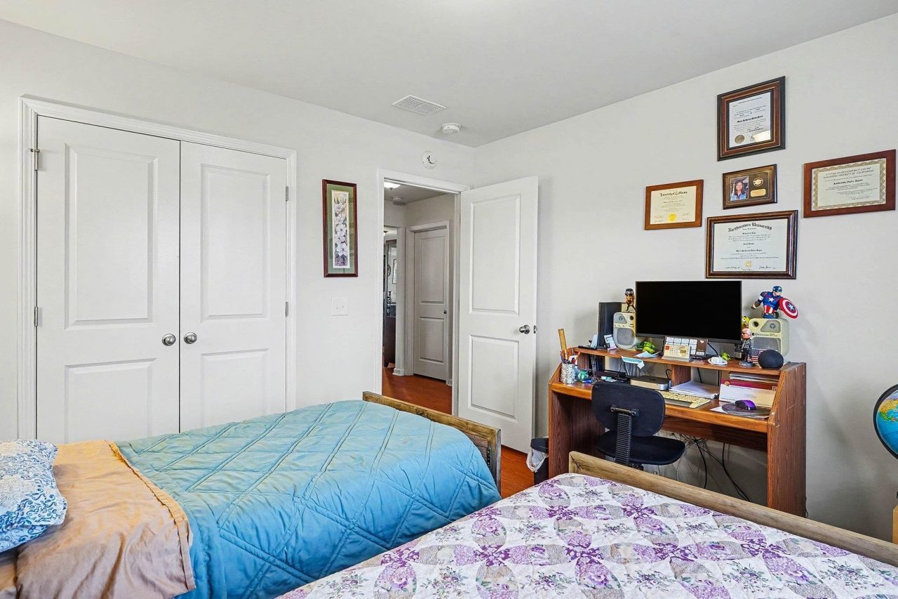 1366 Midtown Village Dr. Photo 18