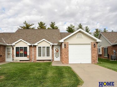 2502 Hollyhock Circle, Unit 2, Lincoln, NE 68521
