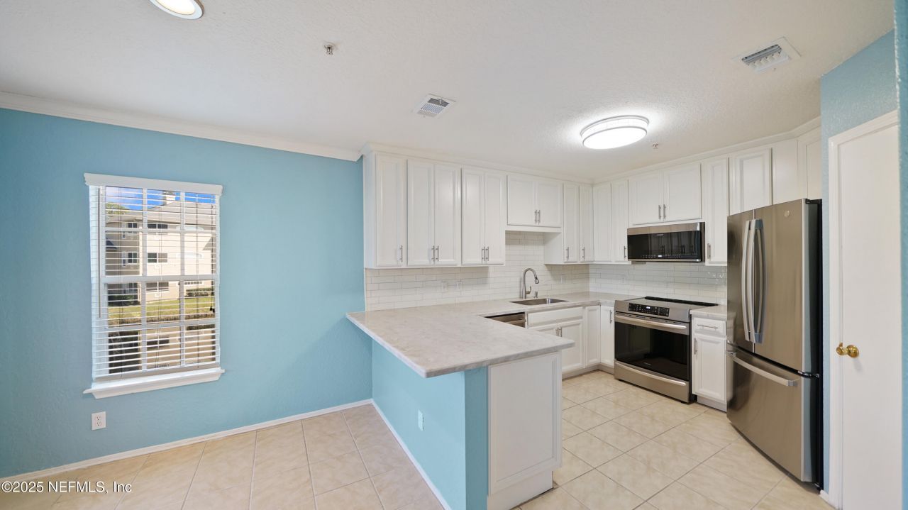 1701 The Greens Way, Unit 424, Jacksonville Beach, FL 32250 Photo