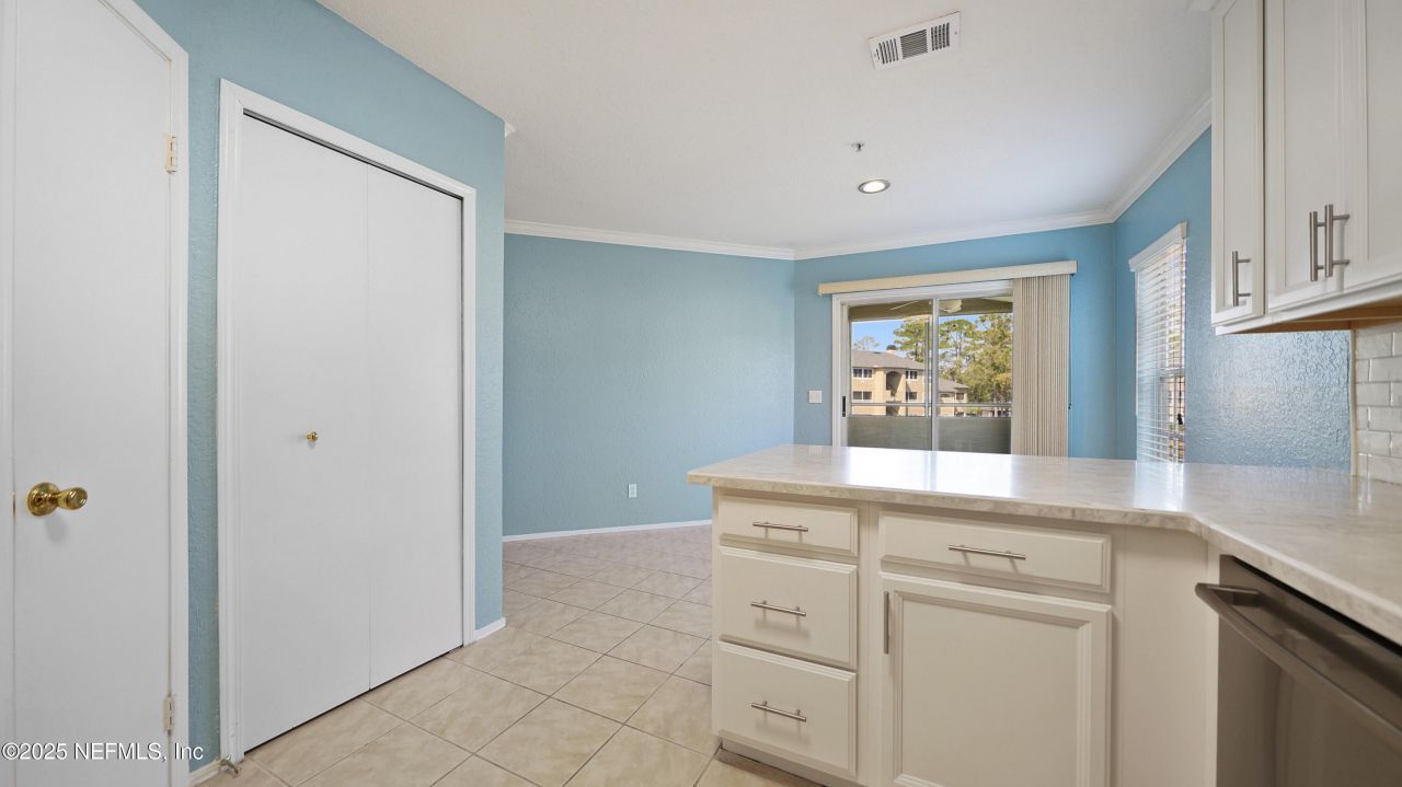 1701 The Greens Way, Unit 424, Jacksonville Beach, FL 32250 Photo