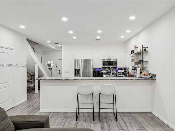 2307 Washington St, Unit 5, Hollywood, FL 33020