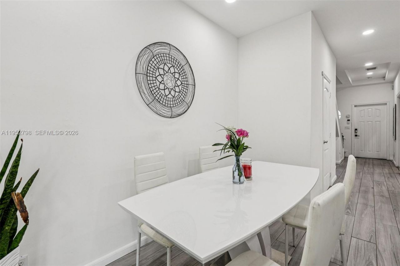 2307 Washington St , Unit 5, Hollywood, FL 33020 Photo