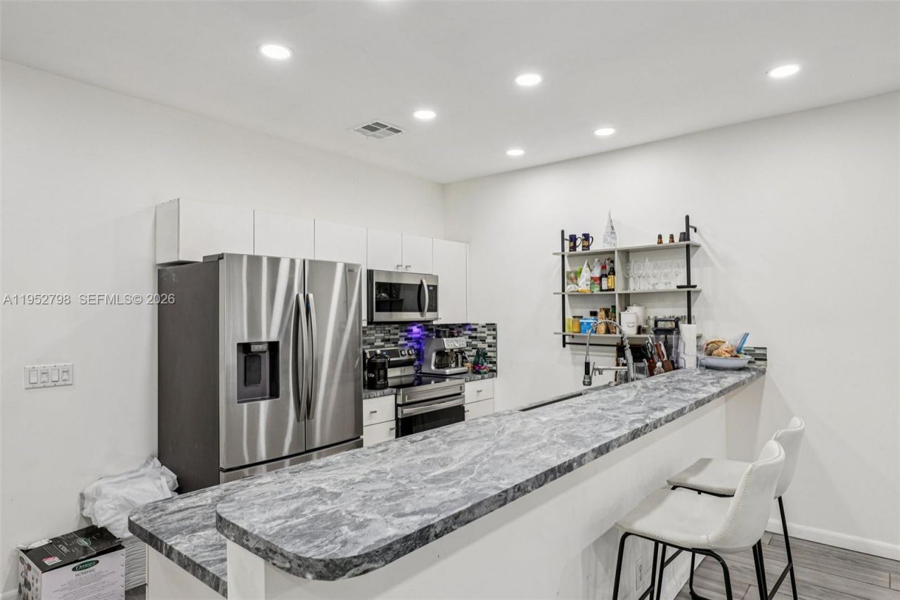 2307 Washington St , Unit 5, Hollywood, FL 33020 Photo