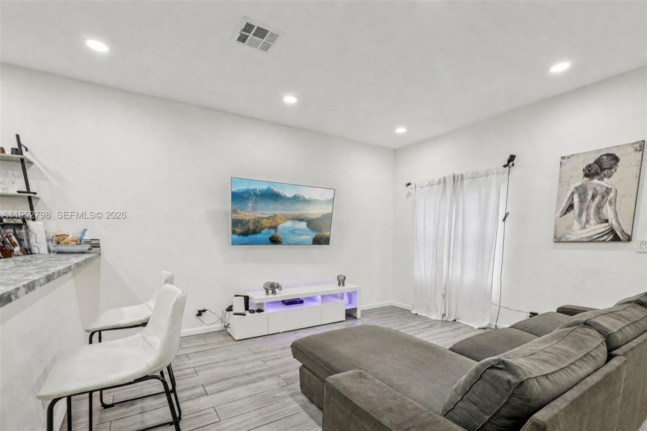 2307 Washington St, Unit 5, Hollywood, FL 33020 Photo
