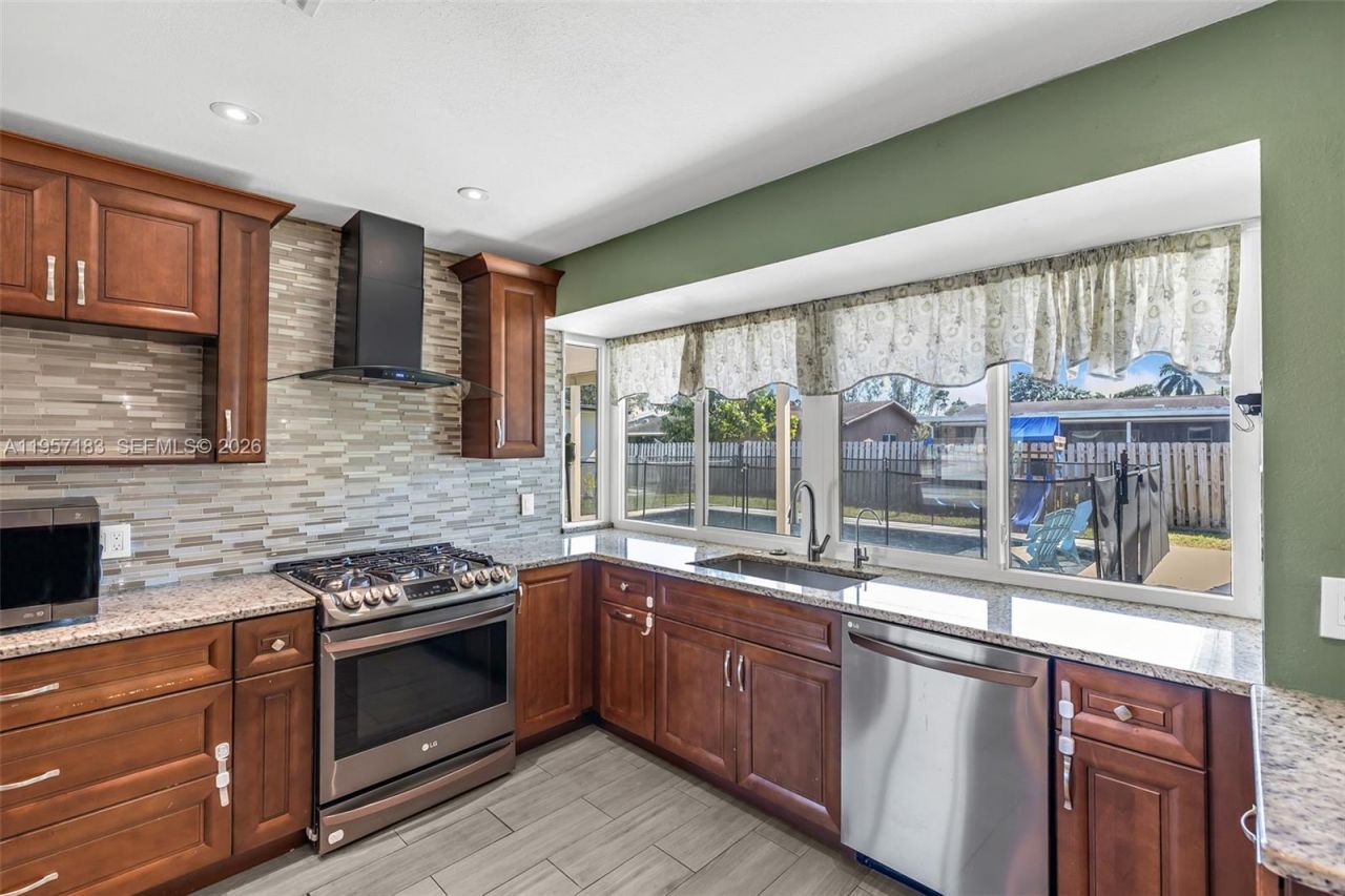 11900 NW 29th Mnr, Sunrise, FL 33323 Photo