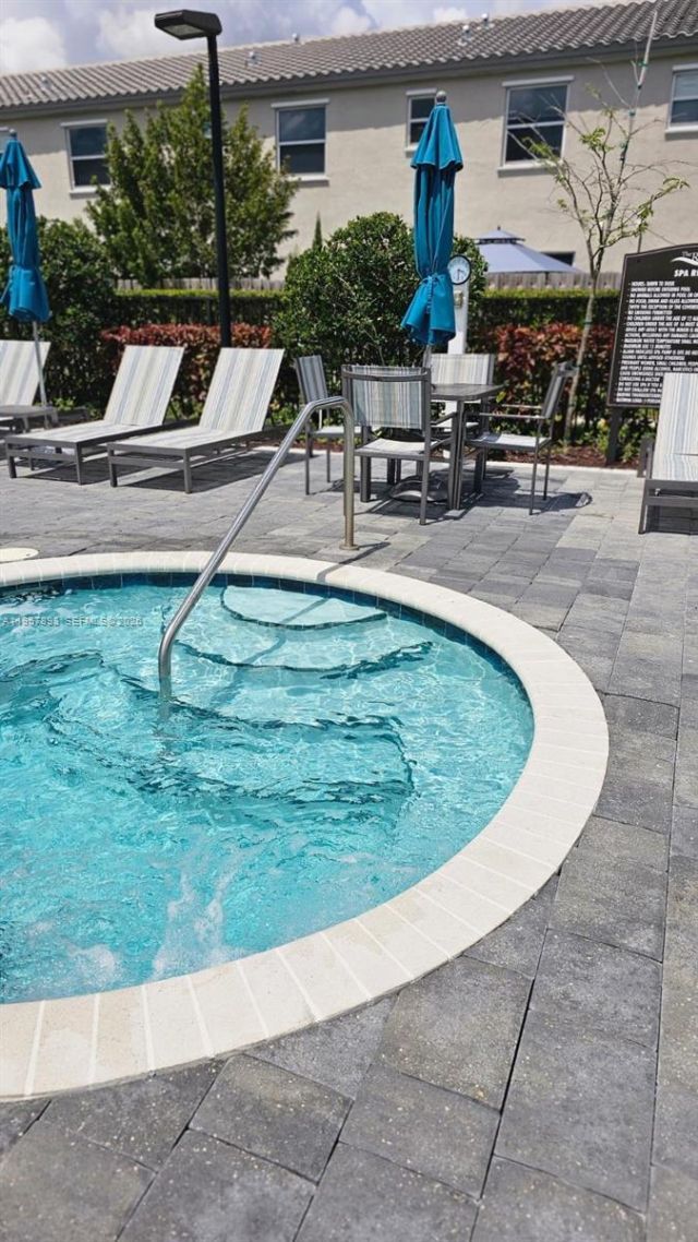 1146 SE 26th Ter, Homestead, FL 33035 Photo