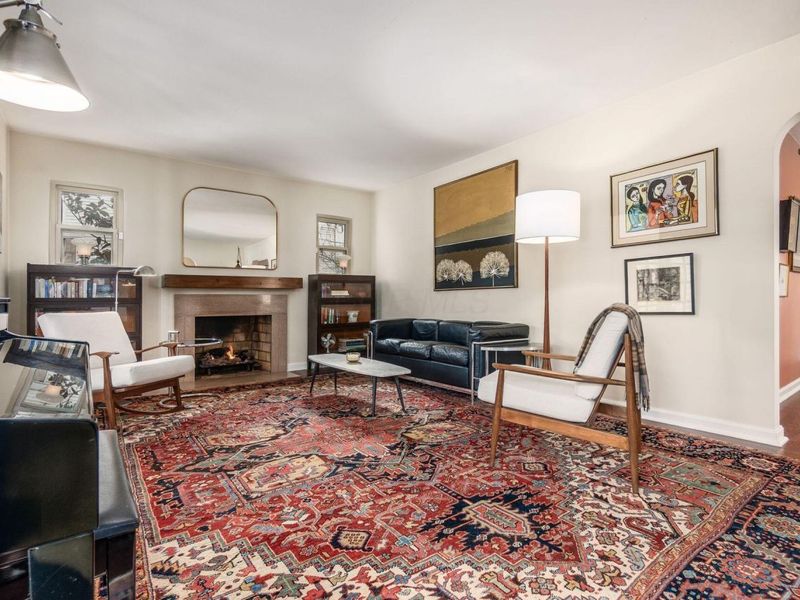 271 S Cassingham Road, Bexley, OH 43209 Photo 5