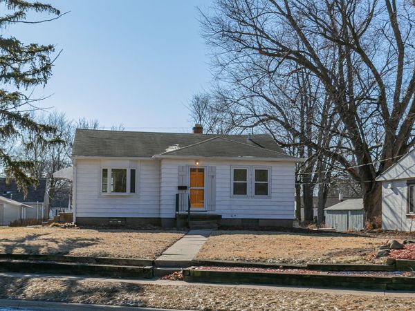 1117 Mississippi Boulevard, Bettendorf, IA 52722