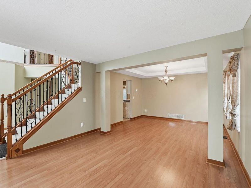 5660 Newington Drive, Hilliard, OH 43026 Photo 8