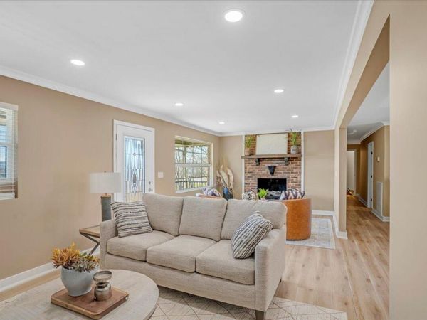 9815 E Brainerd Road, Ooltewah, TN 37363