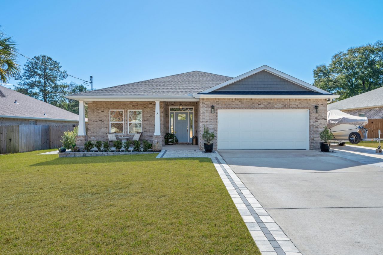 8 Maple Avenue, Shalimar, FL 32579 Main Photo